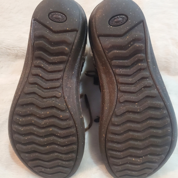 NWOT UGG Brown Boots - Picture 5 of 15